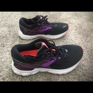 Running Shoes!! 🏃‍♀️